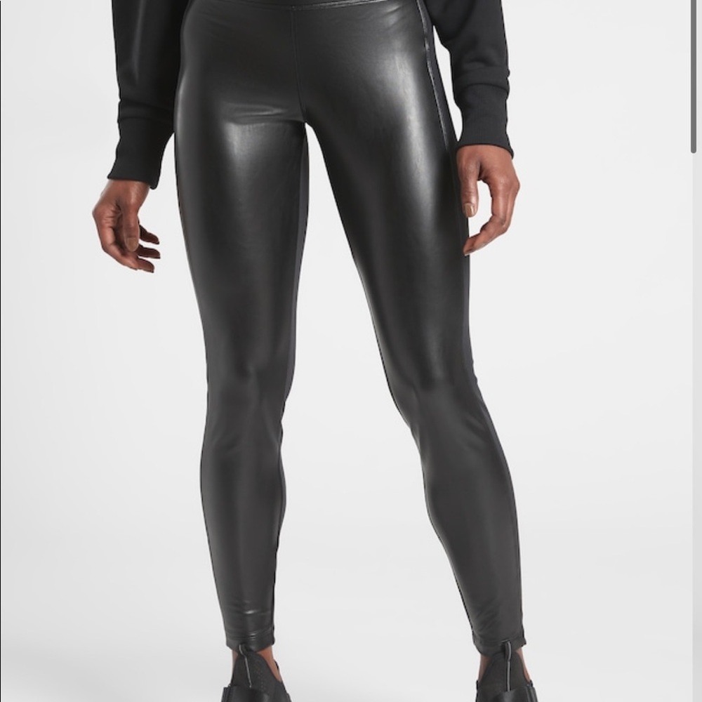 Athleta Delancey Gleam Tight leggings!